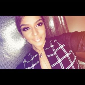 Meet your Posher, Vanessa